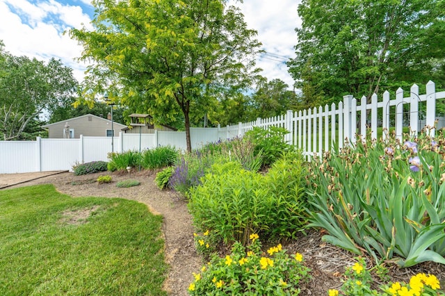 1430 Hoot Lake Dr, Fergus Falls, MN 56537 - view of yard