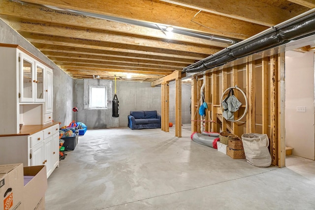 6439 Alvina Ct, Inver Grove Heights, MN 55077 - view of below grade area