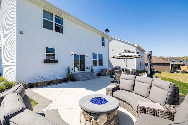 6439 Alvina Ct, Inver Grove Heights, MN 55077 - back of property featuring a patio and an outdoor living space