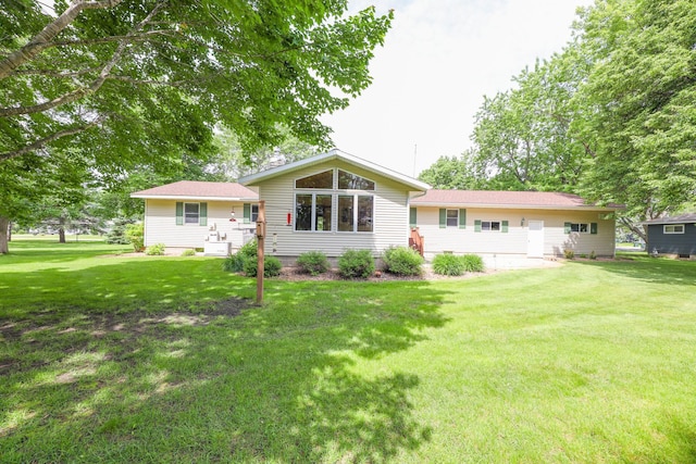 2303 Parkview Rd NE, Alexandria, MN 56308 - rear view of property with a lawn