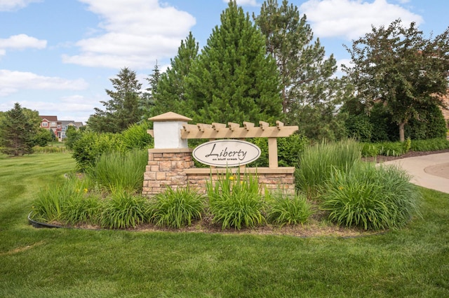 1816 Commonwealth Blvd, Chanhassen, MN 55317 - community / neighborhood sign with a lawn