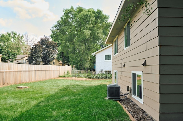 7467 Meadowwood Ct, Brooklyn Park, MN 55444 - view of yard