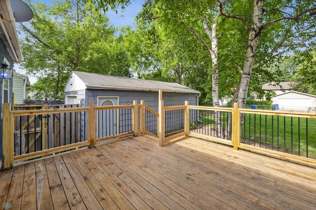 1130 Oak St N, Fargo, ND 58102 - deck featuring an outdoor structure