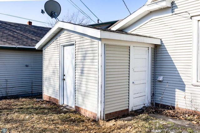 320 Elm St, Crookston, MN 56716 - view of outbuilding