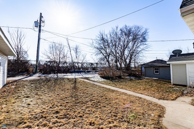 320 Elm St, Crookston, MN 56716 - view of yard