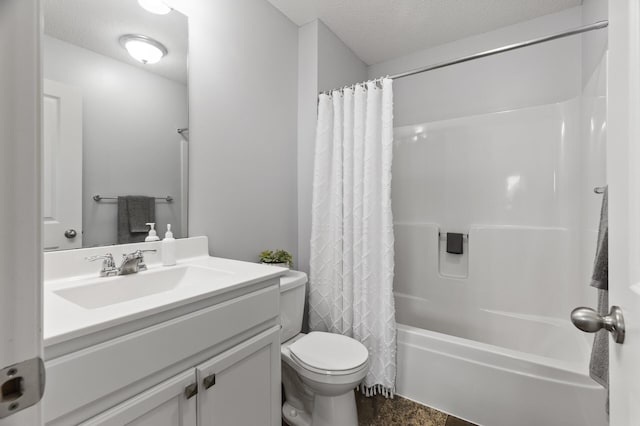 7558 Woods Edge Blvd, Lino Lakes, MN 55014 - bathroom featuring vanity, shower / bath combo, and a textured ceiling