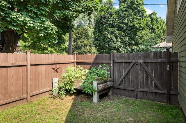 1339 Sargent Ave, Saint Paul, MN 55105 - view of yard