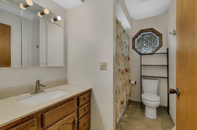 1044 Borgert Ave, Saint Cloud, MN 56303 - bathroom with vanity and a shower with shower curtain