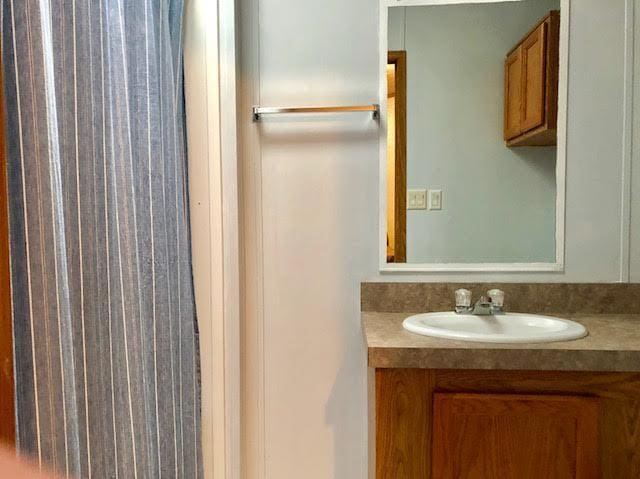 45568 213th Ln, Aitkin, MN 56431 - bathroom with vanity