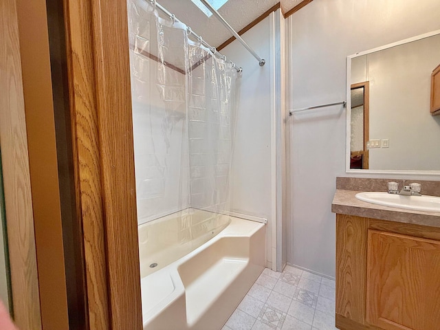 45568 213th Ln, Aitkin, MN 56431 - full bath with shower / bath combo and vanity