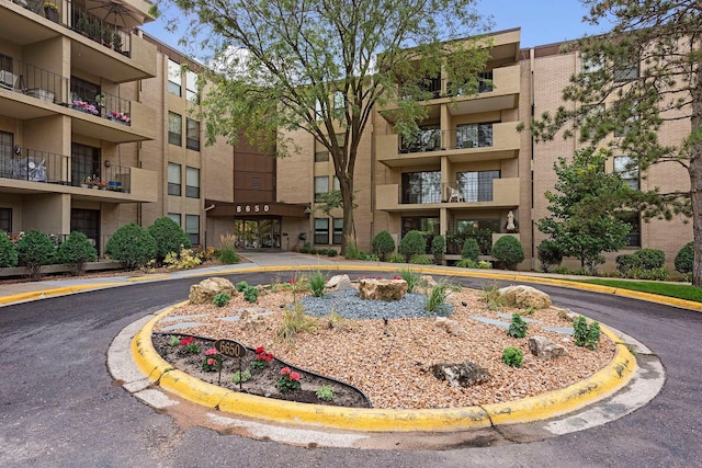 6650 Vernon Ave S Unit 111, Edina, MN 55436 - view of apartment building / complex