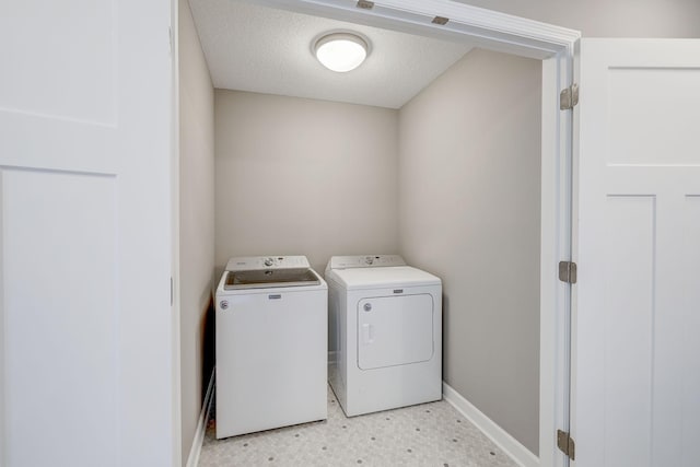 2885 Trinity Dr, Shakopee, MN 55379 - laundry area featuring separate washer and dryer and baseboards