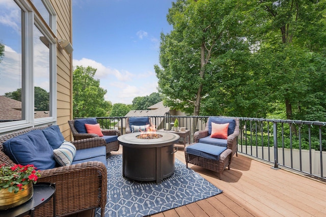 15208 Fairway Heights Rd NW, Prior Lake, MN 55372 - deck featuring an outdoor living space with a fire pit