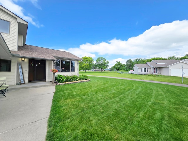 4619 Heather Way N, Oakdale, MN 55128 - view of grassy yard