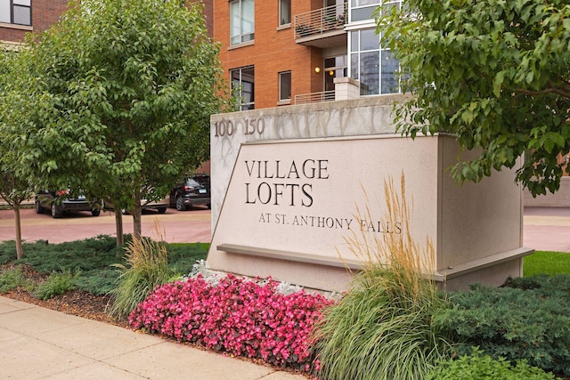 150 2nd St NE Unit B302, Minneapolis, MN 55413 - view of community sign