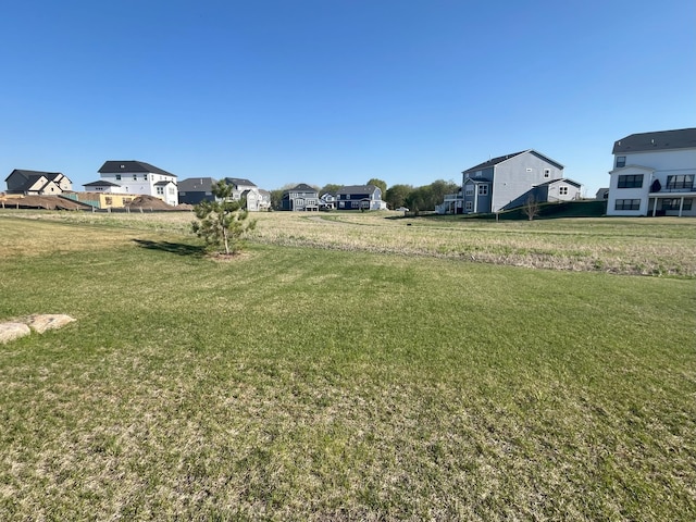 3790 Thrush St, Shakopee, MN 55379 - view of green lawn featuring a residential view