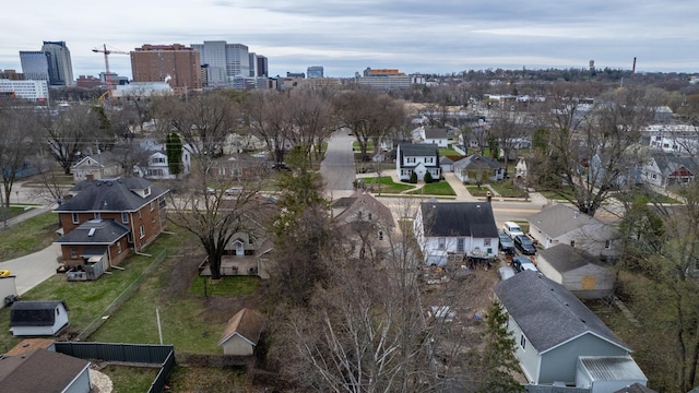 429 7th St NW, Rochester, MN 55901 - aerial view of property's location featuring nearby suburban area