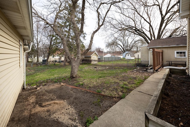 429 7th St NW, Rochester, MN 55901 - view of yard with a residential view