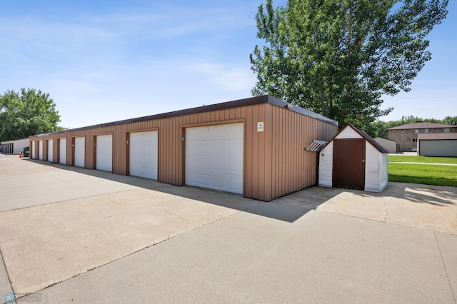 2575 Pacific Dr S Unit 301, Fargo, ND 58103 - garage with a storage unit