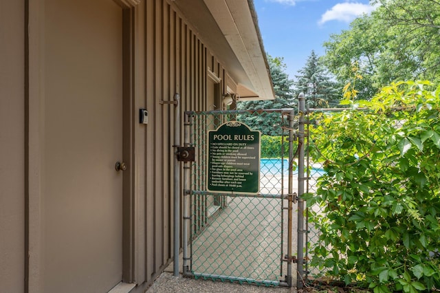 1775 Lexington Ave S Unit 26, Lilydale, MN 55118 - view of gate