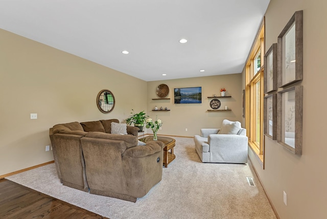 2227 Stone Creek Ln E, Chanhassen, MN 55317 - living room featuring recessed lighting and baseboards