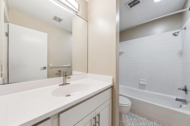 10311 Cedar Lake Rd Unit 210, Minnetonka, MN 55305 - full bath with tile patterned floors, vanity, and bathing tub / shower combination