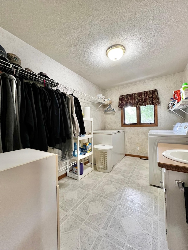 4095 125th St SE, Granite Falls, MN 56241 - laundry area with independent washer and dryer and a textured ceiling