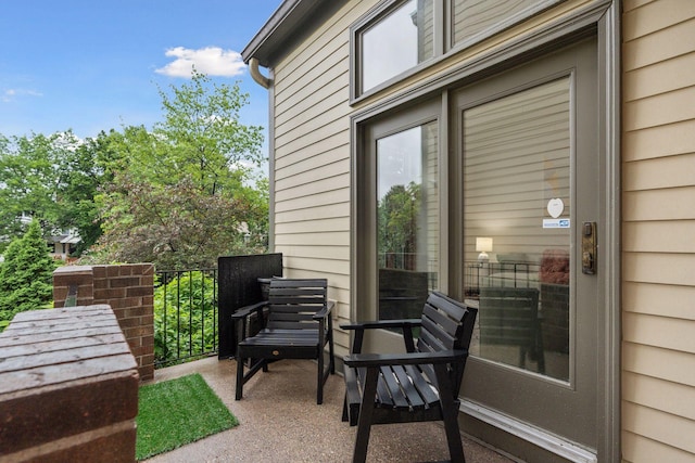 729 Summit Ave, Saint Paul, MN 55105 - view of patio