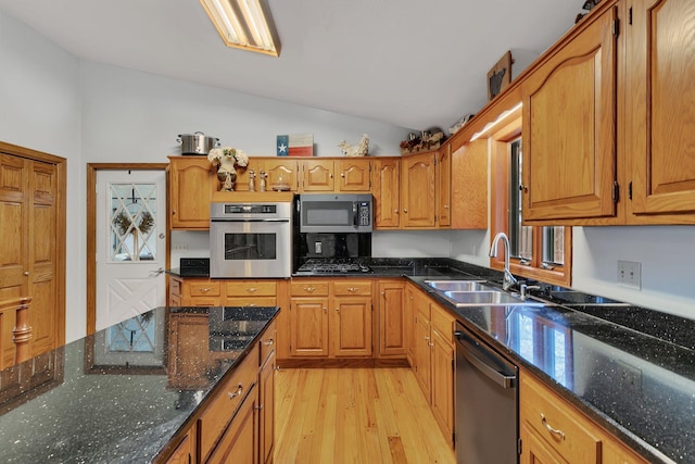905 Johanna Ave, Willmar, MN 56201 - photo 9
