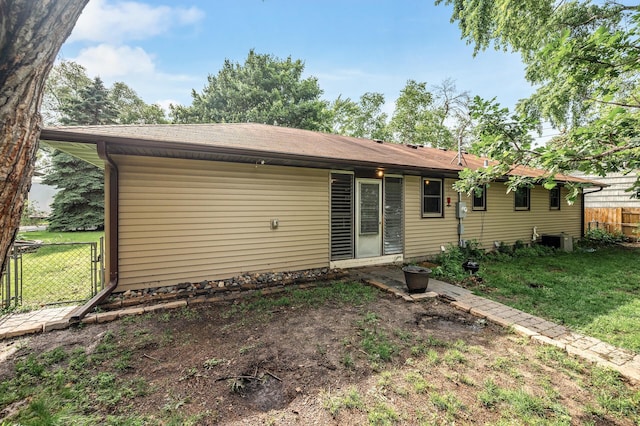 6121 Trinity Dr NE, Fridley, MN 55432 - back of house