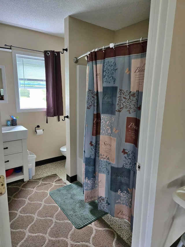 607 Riverside Ave, Park Rapids, MN 56470 - full bathroom with vanity and a shower with curtain