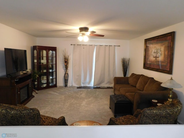 2524 25th Ave S, Fargo, ND 58103 - carpeted living room featuring a ceiling fan