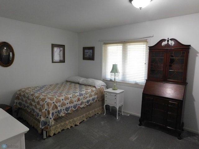 2524 25th Ave S, Fargo, ND 58103 - carpeted bedroom featuring baseboards