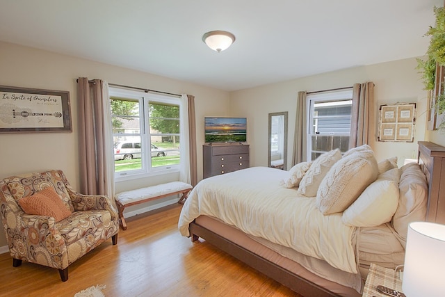 1016 26th Ave N, Saint Cloud, MN 56303 - bedroom featuring light wood-type flooring