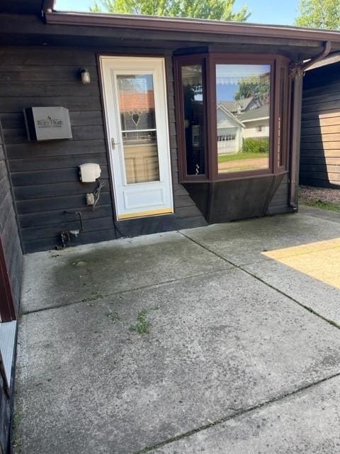 324 7th St, Windom, MN 56101 - entrance to property