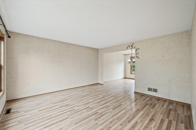 3121 Copper Oaks Trl, Woodbury, MN 55125 - photo 6