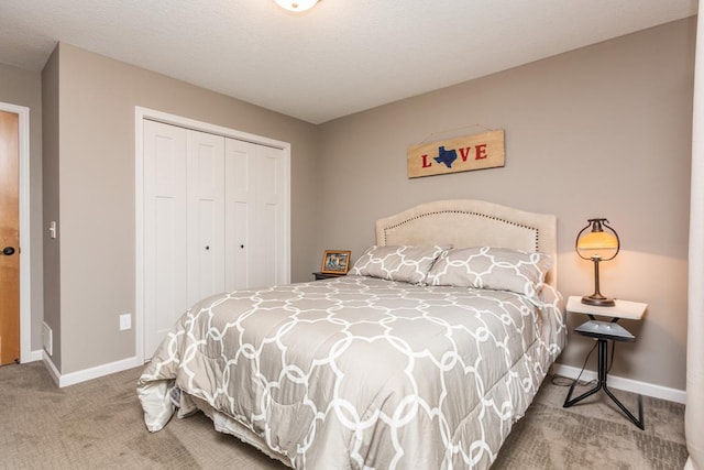 29680 Hidden Forest Blvd, Chisago City, MN 55013 - carpeted bedroom featuring a closet and baseboards