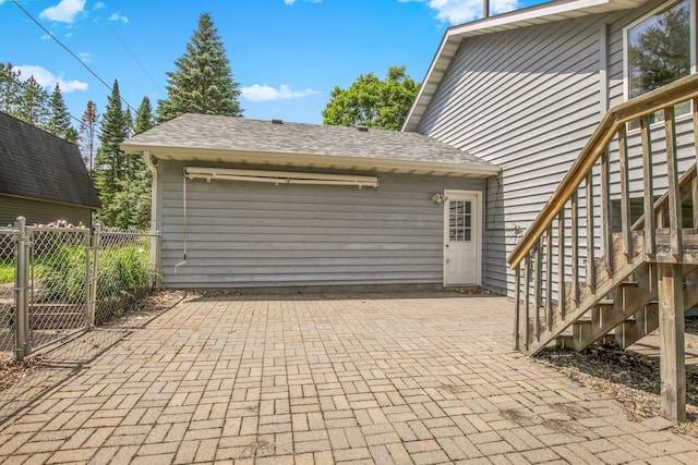 104 9th Ave N, Sartell, MN 56377 - garage featuring a gate
