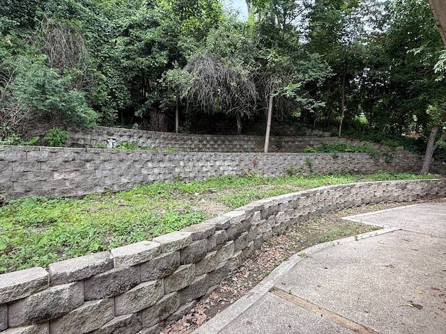 2611 Kyle Ave N, Golden Valley, MN 55422 - view of yard