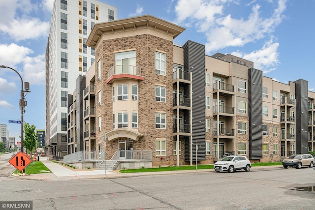 2600 University Ave SE Unit 318, Minneapolis, MN 55414 - view of apartment building / complex
