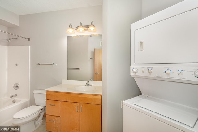 2600 University Ave SE Unit 318, Minneapolis, MN 55414 - full bathroom featuring stacked washer / dryer, vanity, and washtub / shower combination