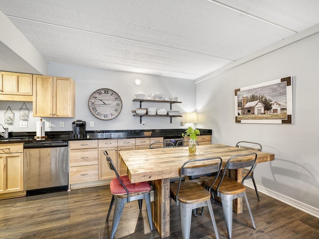 2700 44th St Unit 116, Minneapolis, MN 55410 - dining room featuring dark wood-style flooring and baseboards