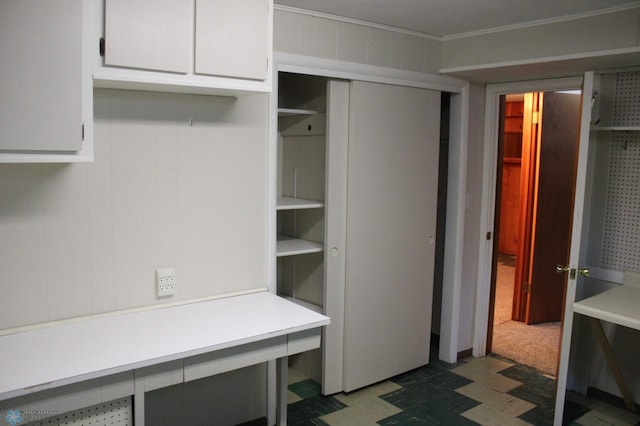 509 24th Ave N, Fargo, ND 58102 - mudroom featuring tile patterned floors and ornamental molding