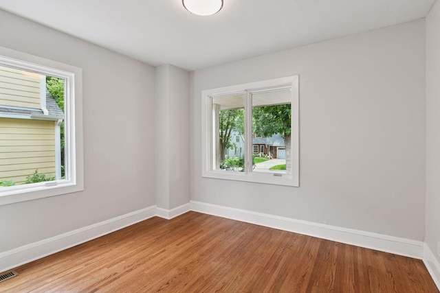 3305 Huntington Ave, Saint Louis Park, MN 55416 - unfurnished room featuring light wood finished floors