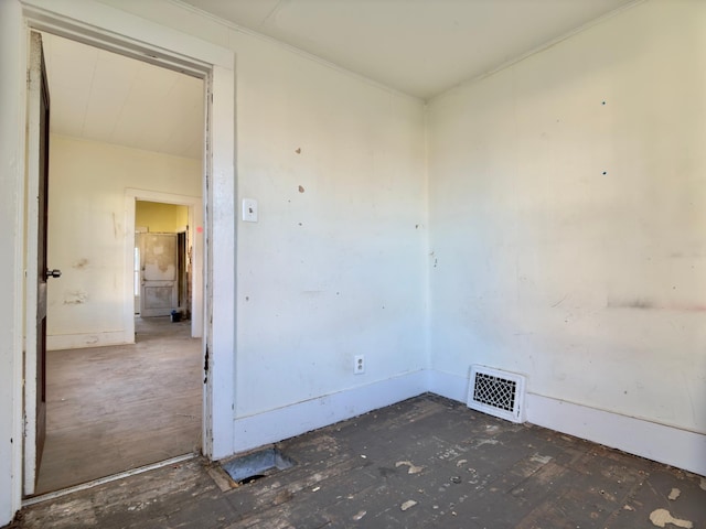 415 College St, Albert Lea, MN 56007 - view of unfurnished room