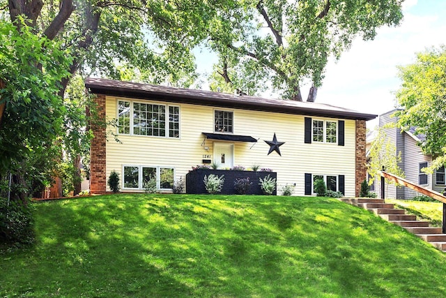 1241 Maywood St, Saint Paul, MN 55117 - photo 1