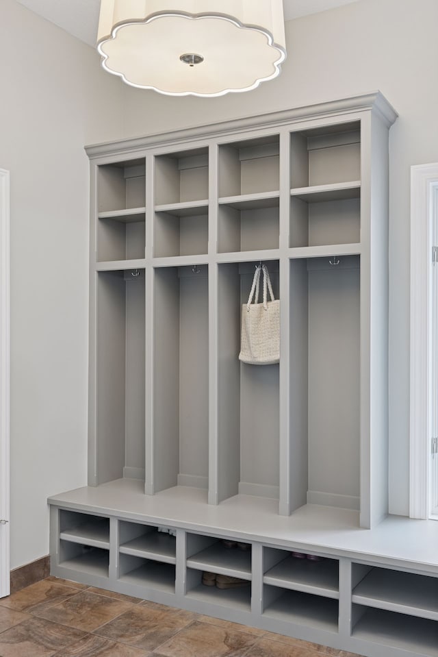 2 Red Forest Ln, North Oaks, MN 55127 - view of mudroom