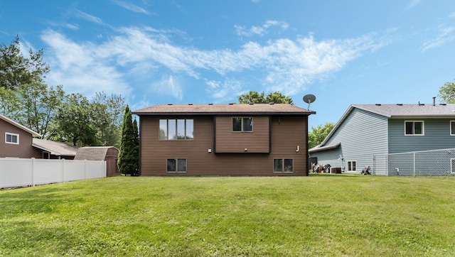 337 9 1/2 St N, Sauk Rapids, MN 56379 - back of house