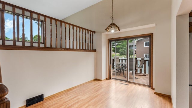 337 9 1/2 St N, Sauk Rapids, MN 56379 - foyer entrance featuring wood finished floors and baseboards