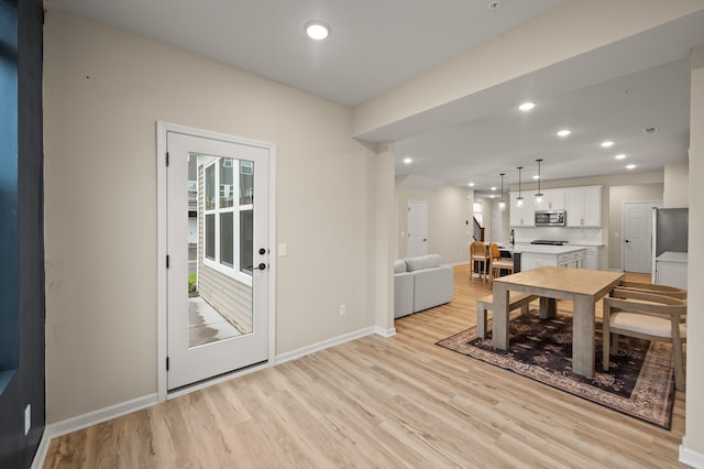 2570 Paddock Path, Shakopee, MN 55379 - dining room featuring light wood-style flooring and recessed lighting